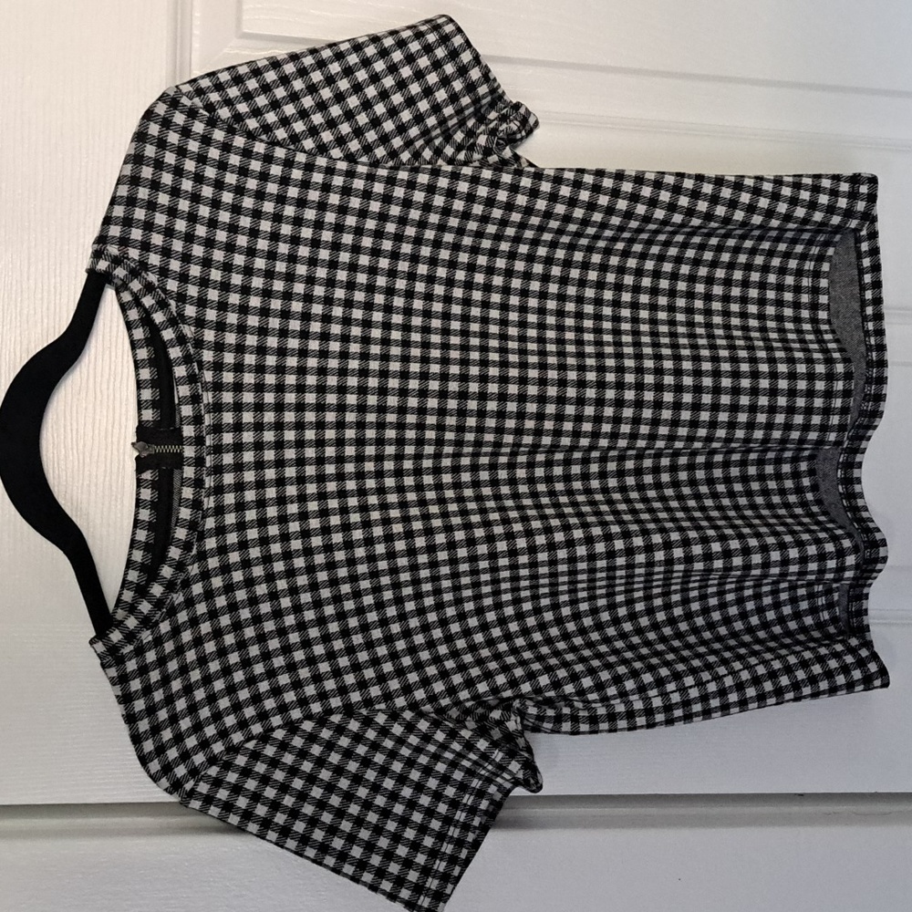 Short sleeve crop shirt